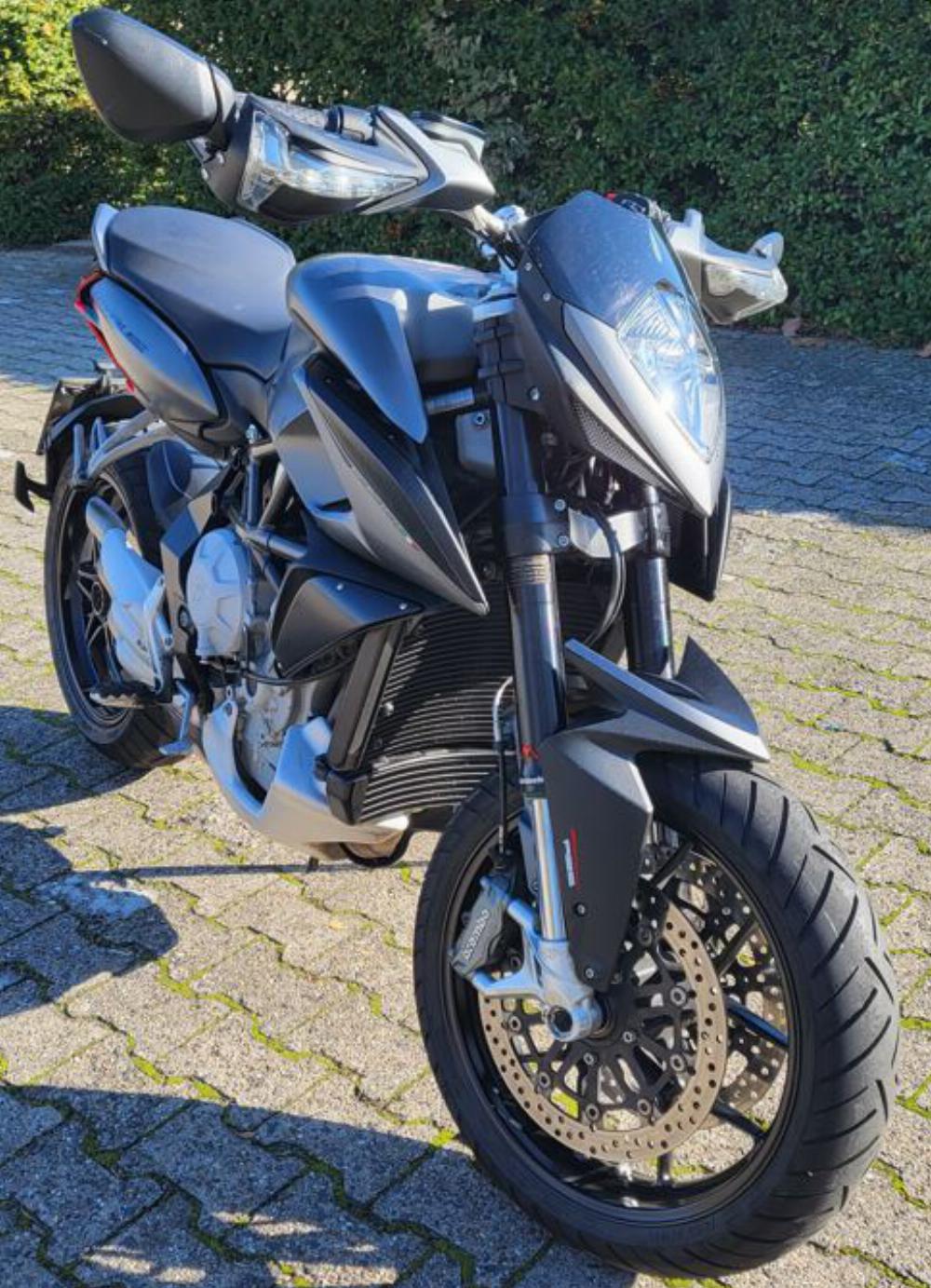 Motorrad verkaufen MV Agusta Rivale 800 Ankauf